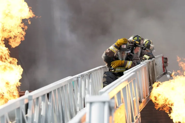 CHICAGO FIRE -- "New Blood" Episode 1501 -- Pictured: (l-r) Leroy Williams III as Ballard, David Eigenberg as Christopher Herrmann -- (Photo by: Elizabeth Sisson/NBC)