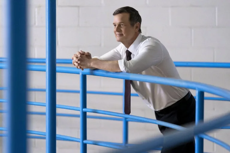 LINE OF FIRE -- "There are Two Wolves" Episode 103 -- Pictured: Peter Krause as Mike Hollingsworth -- (Photo by: Ralph Bavaro/NBC)