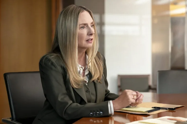 LINE OF FIRE Season 1 Episode 3 -- "There are Two Wolves" Episode 103 -- Pictured: Hope Davis as Jane Hollingsworth -- (Photo by: Ralph Bavaro/NBC)