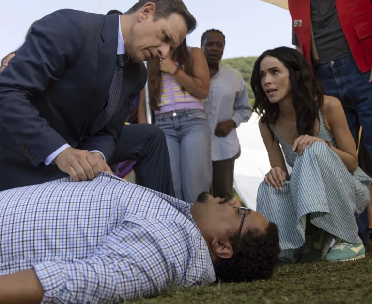 BEST MEDICINE: L-R: Josh Charles and Abigail Spencer in the “Crate Expectations” episode of BEST MEDICINE airing Tuesday, October 6 (8:00-9:00 PM ET/PT) on FOX. © 2026 Fox Media LLC. CR: Francisco Roman/FOX.