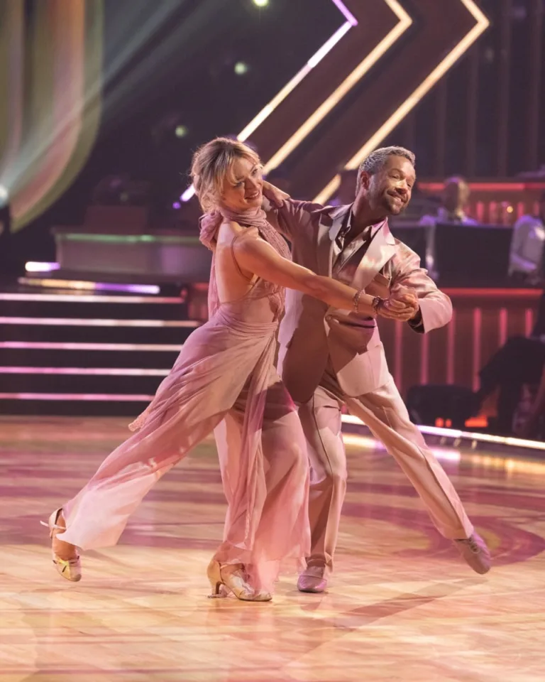DANCING WITH THE STARS - “Yacht Rock Night” - Thirteen remaining couples cruise into “Yacht Rock Night,” with performances set to smooth grooves, soft-rock classics and iconic hits that defined the yacht rock era. TUESDAY, SEPT. 29 (8:00-10:00 p.m. EDT) on ABC. (Disney/Eric McCandless) 
AMBER GLENN, PASHA PASHKOV