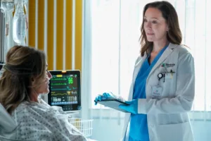 Doc Season 3 Episode 3 “I Know What I Want”: L-R: Guest star and Molly Parker in the "I Know What I Want" episode of DOC airing Tuesday, Oct. 6 (8:00-9:00 PM ET/PT) on FOX. CR: John Medland/FOX. ©2026 FOX Media LLC.