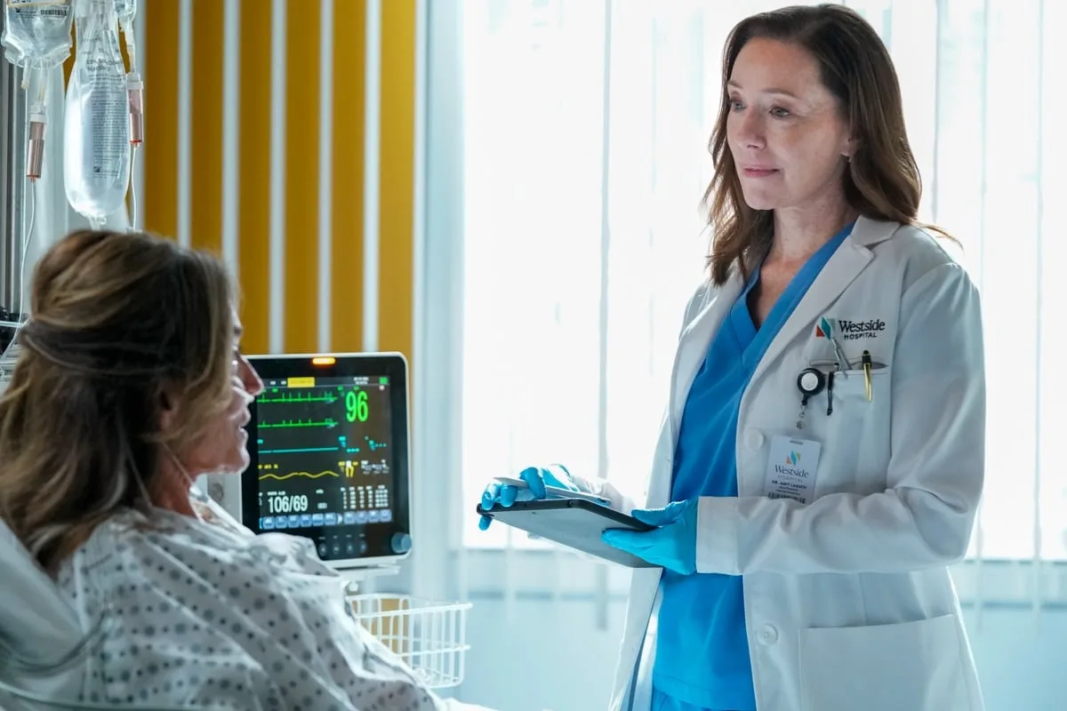 Doc Season 3 Episode 3 “I Know What I Want”: L-R: Guest star and Molly Parker in the "I Know What I Want" episode of DOC airing Tuesday, Oct. 6 (8:00-9:00 PM ET/PT) on FOX. CR: John Medland/FOX. ©2026 FOX Media LLC.
