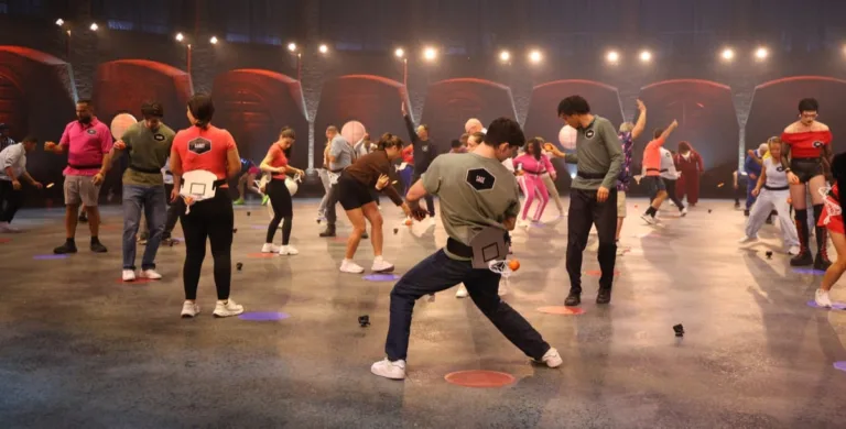 99 TO BEAT: Contestants in the “Gloves are off” episode of 99 TO BEAT airing Wednesday, Sept. 30 (9:01-10:00 PM ET/PT) on FOX. © 2025 Fox Media LLC. CR: Justin Lynch/FOX.