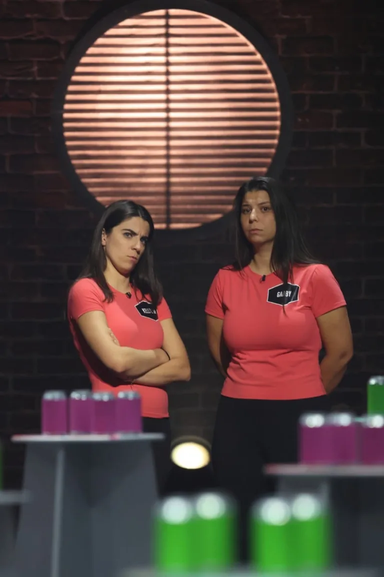 99 TO BEAT: Contestants in the “Gloves are off” episode of 99 TO BEAT airing Wednesday, Sept. 30 (9:01-10:00 PM ET/PT) on FOX. © 2025 Fox Media LLC. CR: Justin Lynch/FOX.