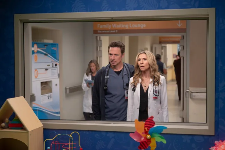 SCRUBS - “My Mentee” - J.D. attempts an insurance workaround, creating tension with his new mentee. Meanwhile, Elliot tries to guide Tosh’s specialty choices, and Turk flexes his own skills as a mentor. WEDNESDAY, SEPT. 30 (8:31-9:02 p.m. EDT) on ABC. (Disney/Sergei Bachlakov) 
ZACH BRAFF, SARAH CHALKE