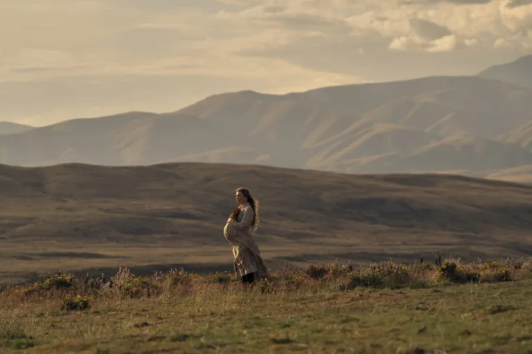East of Eden. Florence Pugh as Cathy Ames in episode 103 of East of Eden. Cr. Kirsty Griffin/Netflix © 2026