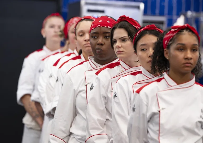 HELL'S KITCHEN: CONTESTANTS in the "Tale of Two Kitchens"  episode of HELL’S KITCHEN airing Thursday, October. 1 (8:00- 9:01PM ET/PT) on FOX. CR: Jeff Neira / FOX. ©2026 FOX Media LLC.