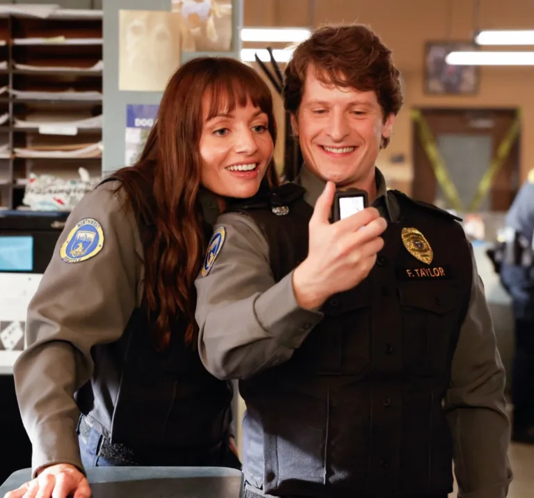 ANIMAL CONTROL Season 5 Episode 2 : L-R: Grace Palmer and Michael Rowland in the “Crows & Lizard Legs” episode of Animal Control airing Sunday, Oct. 4 (8:30-9:00 PM ET/PT) on FOX. © 2026 Fox Media LLC. CR: Bettina Strauss/FOX.