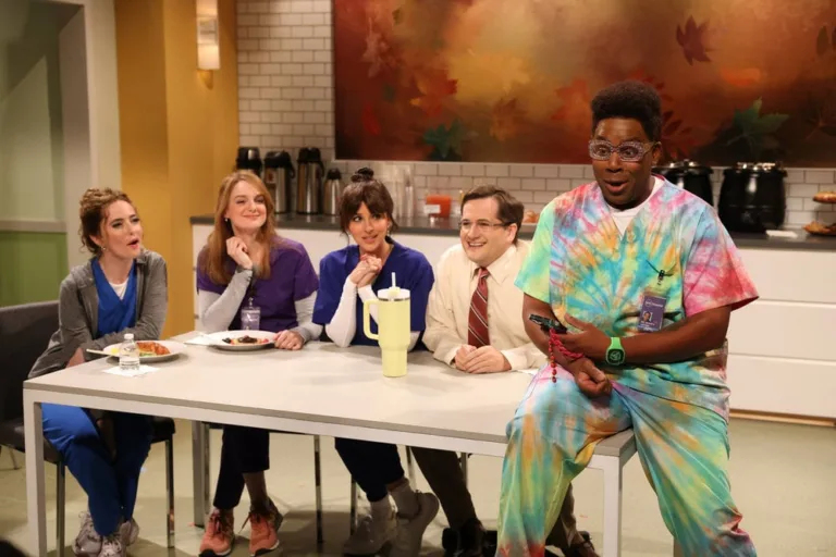 SATURDAY NIGHT LIVE -- Episode 1906 -- Pictured: (l-r) Sarah Sherman, Ashley Padilla, Dakota Johnson, Jeremy Culhane, and Kenan Thompson during the "Gossip" sketch on Saturday, October 3, 2026 -- (Photo by: Will Heath/NBC)