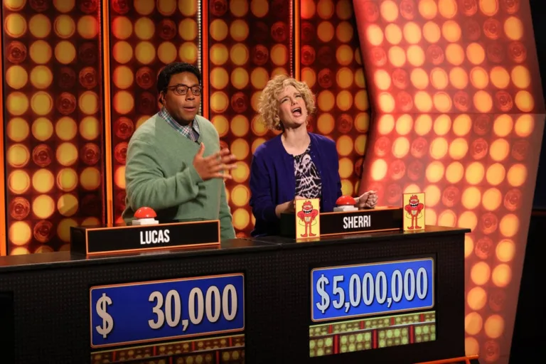SATURDAY NIGHT LIVE -- Episode 1906 -- Pictured: (l-r) Kenan Thompson, and Ashley Padilla during the Press Your Luck sketch on Saturday, October 3, 2026 -- (Photo by: Will Heath/NBC)