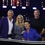Special Forces stars Billy Billingham and Jason "Foxy" Fox posing at the piano with host Jane Krakowski and bandleader Robin Thicke on Name That Tune Season 6 Episode 3.