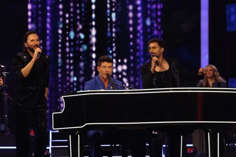 New bandleader Robin Thicke at the piano on the set of Name That Tune on FOX.