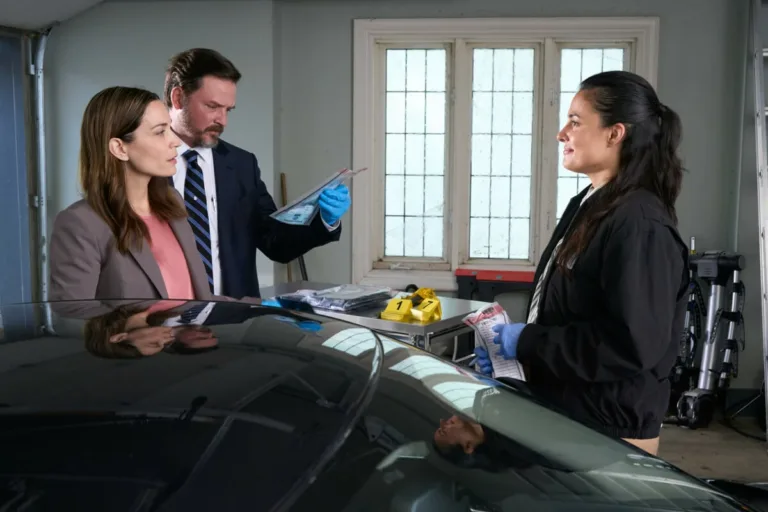 Law & Order Toronto: Criminal Intent Season 2 Episode 2-- “Digital Lipstick” -- Pictured: Aden Young as Detective Sergeant Henry Graff and Kathleen Munroe as Detective Sergeant Frankie Bateman. -- Photo Credit: Steve Wilkie -- © 2026 All Rights Reserved.
