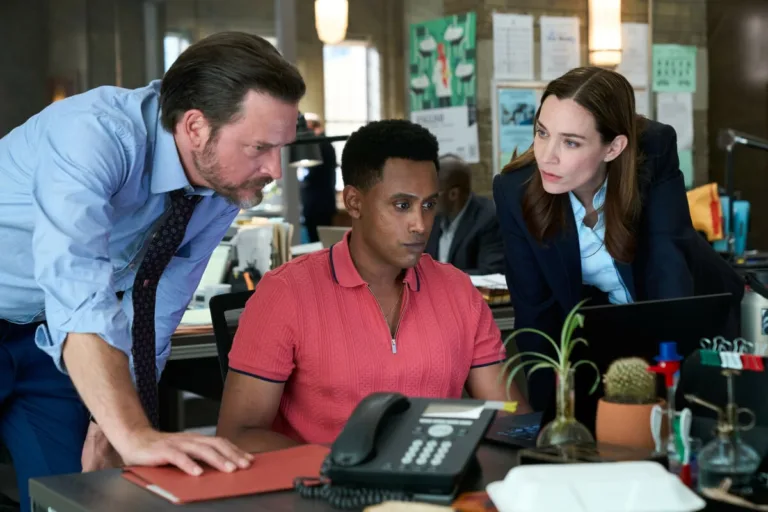 Law & Order Toronto: Criminal Intent -- “Digital Lipstick” -- Image Number: LOTCI202_3812264 -- Pictured: Aden Young as Detective Sergeant Henry Graff and Kathleen Munroe as Detective Sergeant Frankie Bateman. -- Photo Credit: Steve Wilkie -- © 2026 All Rights Reserved.