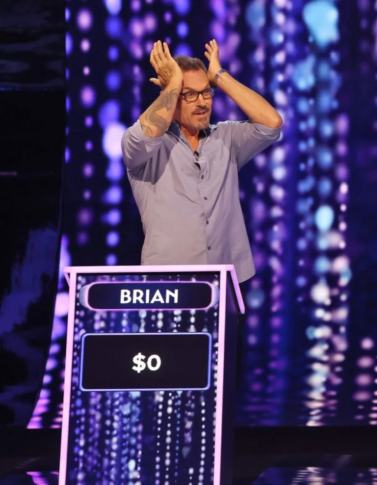 NAME THAT TUNE: Brian Austin Green in the "It's a '90s Halloween" episode of NAME THAT TUNE airing Monday, OCT. 12 (8:00-9:00 PM ET/PT) on FOX. CR: Lorraine O'Sullivan/FOX. ©2026 FOX Media LLC.