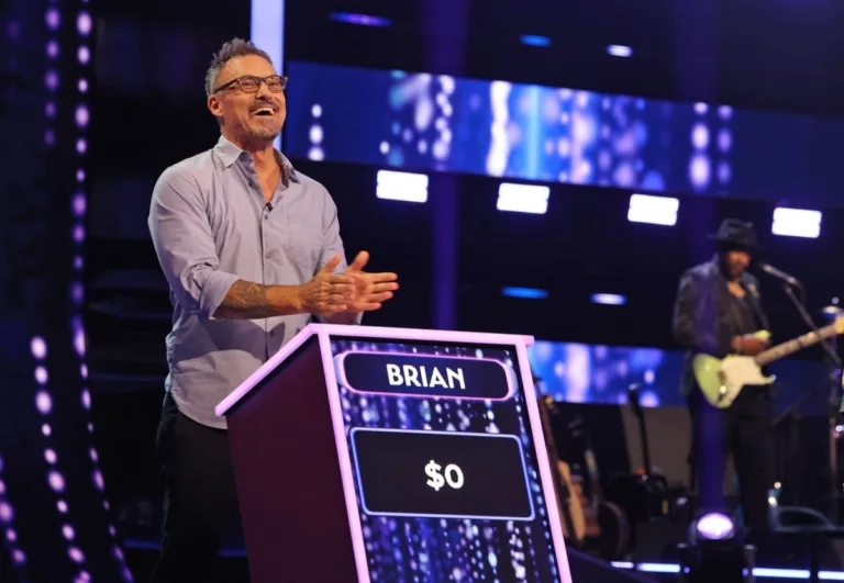 NAME THAT TUNE: Brian Austin Green in the "It's a '90s Halloween" episode of NAME THAT TUNE airing Monday, OCT. 12 (8:00-9:00 PM ET/PT) on FOX. CR: Lorraine O'Sullivan/FOX. ©2026 FOX Media LLC.