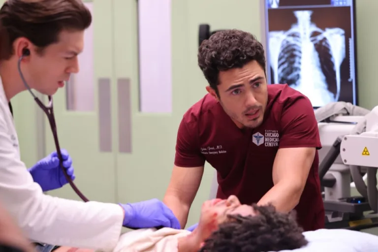 CHICAGO MED -- "Third Rails" Episode 1202 -- Pictured: Darren Barnett as Dr. John Frost -- (Photo by: George Burns Jr/NBC)
