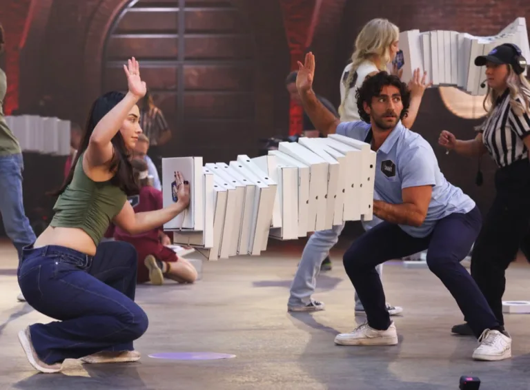 99 TO BEAT: Contestants in the “It’s All About The Balance” episode of 99 TO BEAT airing Wednesday, Oct. 14 (9:00-10:00 PM ET/PT) on FOX. CR: FOX. ©2026 FOX Media LLC.