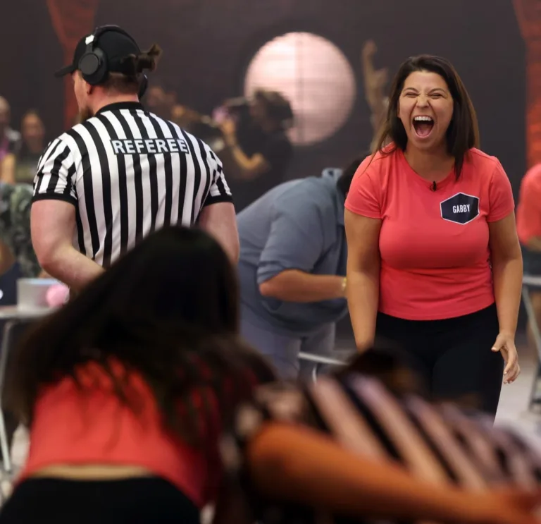 99 TO BEAT: Contestants in the “It’s All About The Balance” episode of 99 TO BEAT airing Wednesday, Oct. 14 (9:00-10:00 PM ET/PT) on FOX. CR: FOX. ©2026 FOX Media LLC.