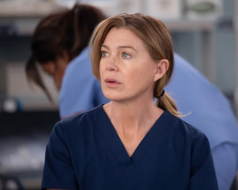 GREY’S ANATOMY Season 23 Episode 1 - “Collide” - After a collision at Sea-Tac sends a surge of critically injured patients to Grey Sloan, the unveiling of its controversial new VIP floor is thrown into chaos as doctors race to save lives amid impossible choices. THURSDAY, OCT. 15 (10:00-11:00 p.m. EDT) on ABC. (Disney/Raymond Liu)