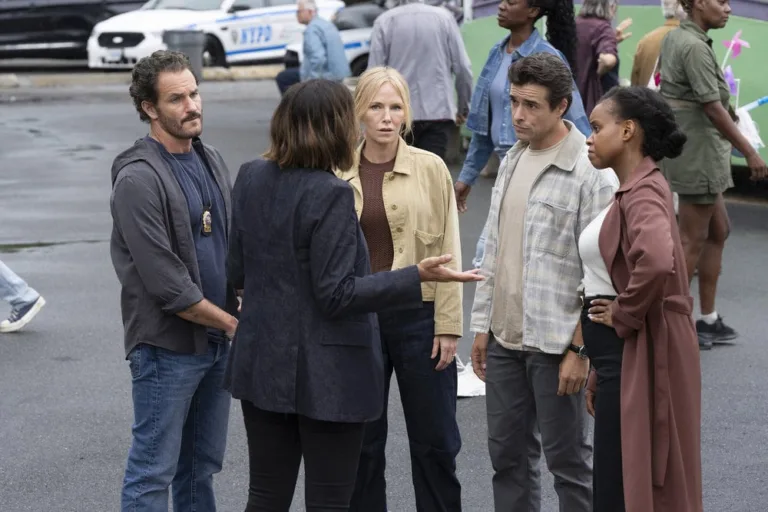 LAW & ORDER: SPECIAL VICTIMS UNIT -- "Midway" Episode 28002 -- Pictured: Kevin Kane as Det. Terry Bruno, Kelli Giddish as Sgt. Amanda Rollins, Corey Cott as Det. Jake Griffin, Aimé Donna Kelly as Capt. Renee Curry -- (Photo by: Virginia Sherwood/NBC)