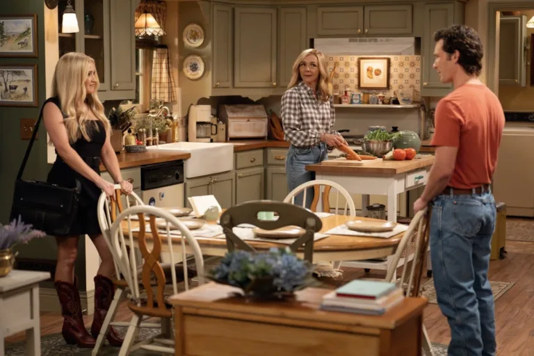 GEORGIE & MANDY’S FIRST MARRIAGE Season 3 Episode 2 “A Serious Journalist and Your Brain on Drugs” – CBS Original Series GEORGIE & MANDY’S FIRST MARRIAGE, Scheduled to air on Thursday, October 15th (8:00-8:31 PM, ET/PT) on the CBS Television Network. Pictured (L-R): Emily Osment as Mandy, Rachel Bay Jones as Audrey, Montana Jordan as Georgie Photo: Troy Harvey/CBS/Warner Bros. © 2026 CBS Broadcasting Inc. All Rights Reserved.