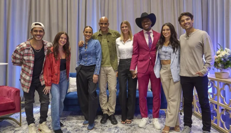 CELEBRITY WEAKEST LINK Season 2 Episode 5 : L-R: RGIII & Grete Griffin, Ashley Iaconetti & Jared Haibon, Boris Kodjoe & Nicole Ari Parker, Alexa PenaVega & Carlos PenaVega with Host Jane Lynch (C) in the CELEBRITY WEAKEST LINK “Power Couples” Season Premiere episode airing Monday, Oct. 19 (9:01-10:00 PM ET/PT) on FOX. © 2026 Fox Media LLC. CR: Tom Griscom/FOX.