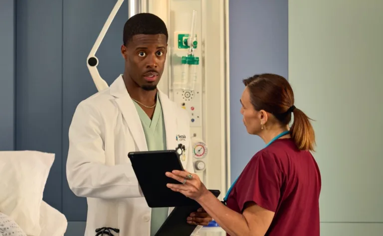 DOC: Patrick Walker in the “S.O.S" episode of DOC airing Tuesday, October. 20 (8:00-9:00 PM ET/PT) on FOX. CR: John Medland/FOX. ©2026 FOX Media LLC.