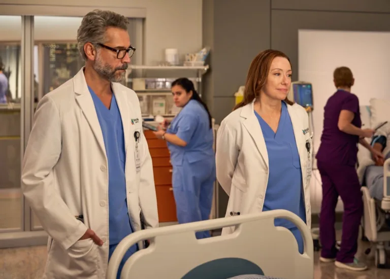 DOC Season 3 Episode 5 : L-R: Omar Metwally and Molly Parker in the “S.O.S" episode of DOC airing Tuesday, October. 20 (8:00-9:00 PM ET/PT) on FOX. CR: John Medland/FOX. ©2026 FOX Media LLC.