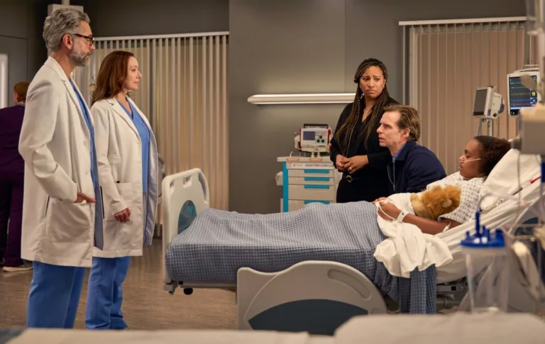 DOC: L-R: Omar Metwally and Molly Parker in the “S.O.S" episode of DOC airing Tuesday, October. 20 (8:00-9:00 PM ET/PT) on FOX. CR: John Medland/FOX. ©2026 FOX Media LLC.