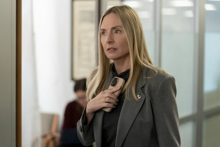 LINE OF FIRE -- "Cul-de-Sac" Episode 105 -- Pictured: Hope Davis as Jane Hollingsworth -- (Photo by: Ralph Bavaro/NBC)