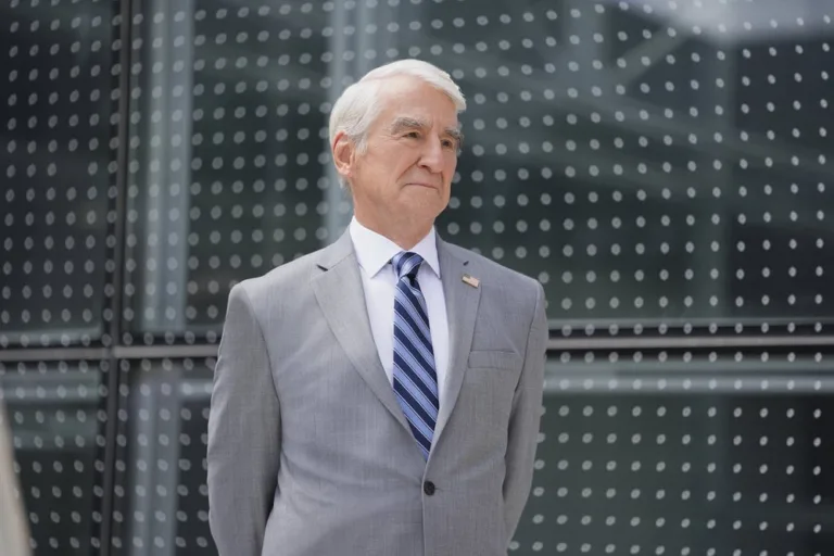 LINE OF FIRE -- "Cul-de-Sac" Episode 105 -- Pictured: Sam Waterston as Barnes -- (Photo by: Spencer Pazer/NBC)