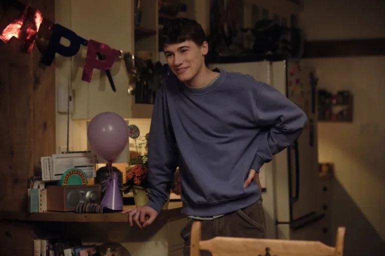 PHONY - “Pilot” - Sonny awakens from a car accident to find his mom, Ellen, looks slightly different. (Disney/David Astorga)
SAM NIVOLA