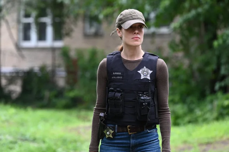 CHICAGO P.D. Season 14 Episode 3 -- "Under the Surface " Episode 1403 -- Pictured: Marina Squerciati as Officer Kim Burgess -- (Photo by: Lori Allen/NBC)