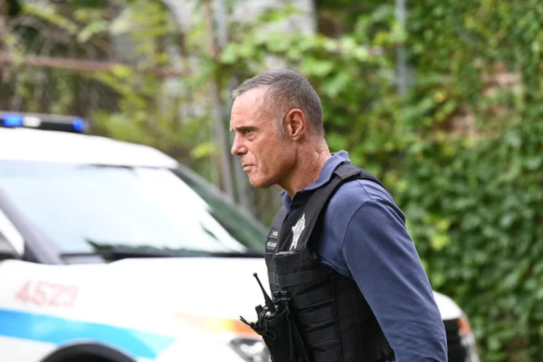 CHICAGO P.D. Season 14 Episode 3 -- "Under the Surface " Episode 1403 -- Pictured: Jason Beghe as Sgt. Hank Voight -- (Photo by: Lori Allen/NBC)