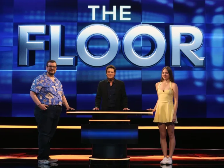 THE FLOOR: Rob Lowe in the “Gamble for Glory" episode of THE FLOOR airing on Wednesday October 21 (8:00-9:00 PM ET/PT) on FOX. CR/ Lorraine O’Sullivan / FOX. ©2026 FOX Media LLC.