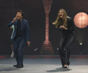 99 TO BEAT Season 2 Episode 5 : L-R: Ken Jeong and Erin Andrews in the 99 TO BEAT episode airing Wednesday, Oct. 21 (9:00-10:00 PM ET/PT) on FOX. CR: FOX. ©2026 FOX Media LLC.