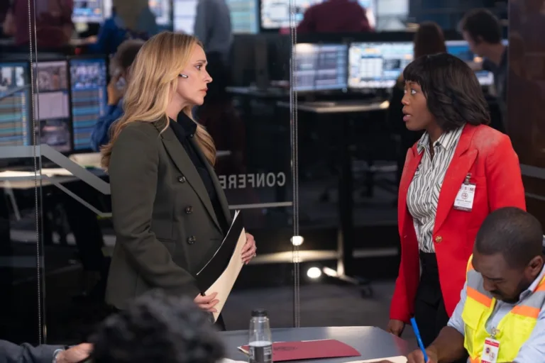 9-1-1 Season 10 Episode 2 - “Fire in the Hole” - As lava takes over Los Angeles, the 118 works to evacuate scared and trapped citizens. Meanwhile, Athena runs into a familiar face as she searches for a way out of a collapsed tunnel, and Maddie is forced to make an impossible decision. THURSDAY, OCT. 22 (8:00-9:00 p.m. EDT) on ABC. (Disney/Christopher Willard) JENNIFER LOVE HEWITT, ANGELA ALISE