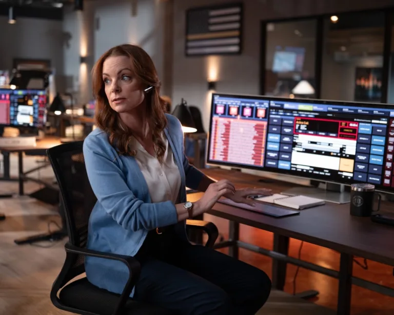 9-1-1: NASHVILLE Season 2 Episode 2 - “Boys and Boils” - The 113 investigates cries in an apartment’s walls and deadly beauty products. Meanwhile, Nashville’s newest criminal threatens more plagues and surprises Cammie with a direct call. Don clashes with Ryan, and Blythe firmly maintains the bed divorce. THURSDAY, OCT. 22 (9:00-10:00 p.m. EDT) on ABC. (Disney/Jake Giles Netter) 
KIMBERLY WILLIAMS-PAISLEY