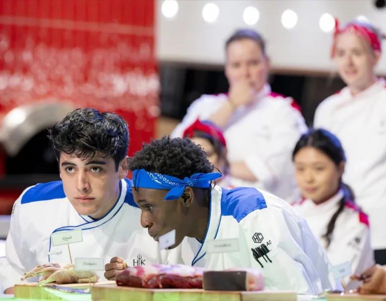 HELL'S KITCHEN Season 25 Episode 5: Contestants in the HELL’S KITCHEN episode airing Thursday, October 22 (8:00- 9:01PM ET/PT) on FOX. CR: Jeff Neira / FOX. ©2026 FOX Media LLC