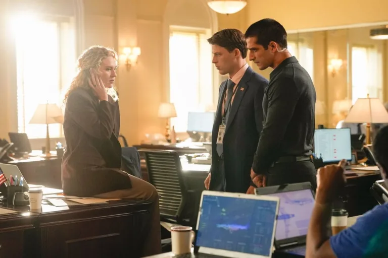 LINE OF FIRE -- "Cabin Pressure" Episode 106 -- Pictured: (l-r) Kat Cunning as Clare Hollingsworth, Taylor Bloom as Russ Hollingsworth, Tyler Posey as Brandon Hayes -- (Photo by: Spencer Pazer/NBC)