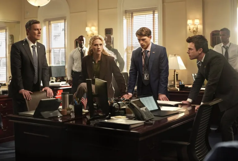 LINE OF FIRE Season 1 Episode 6 -- "Cabin Pressure" Episode 106 -- Pictured: (l-r) Peter Krause as Mike Hollingsworth, Kat Cunning as Clare Hollingsworth, Taylor Bloom as Russ Hollingsworth, Tommy O'Brien as Mike Jr. "Micah" Hollingsworth -- (Photo by: Spencer Pazer/NBC)