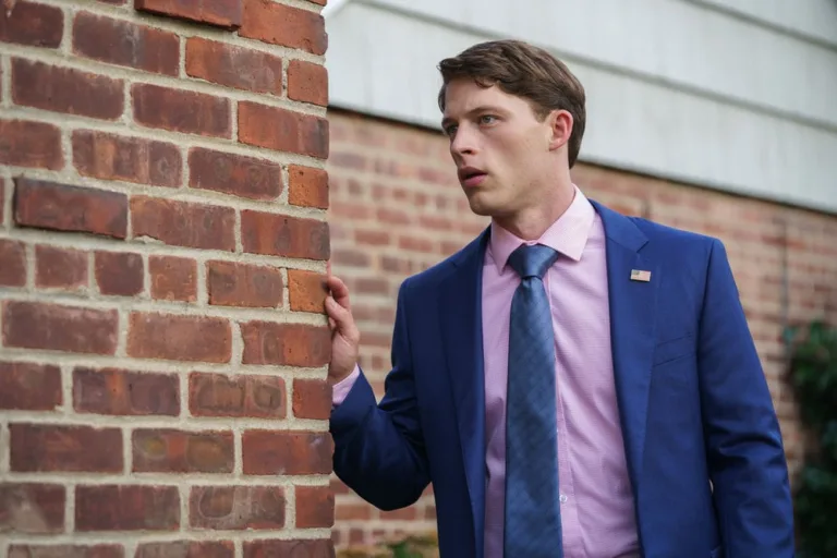 LINE OF FIRE Season 1 Episode 6 -- "Cabin Pressure" Episode 106 -- Pictured: Taylor Bloom as Russ Hollingsworth -- (Photo by: Matt Infante/NBC)