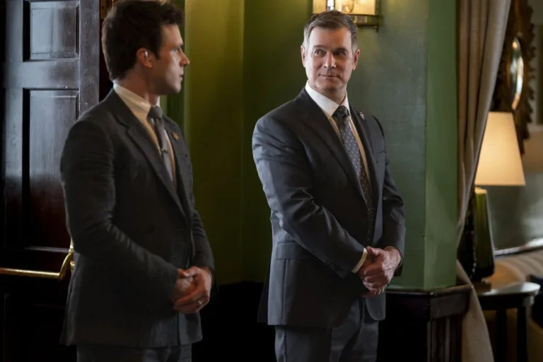 LINE OF FIRE Season 1 Episode 6 -- "Cabin Pressure" Episode 106 -- Pictured: (l-r) Tommy O'Brien as Mike Jr. "Micah" Hollingsworth, Peter Krause as Mike Hollingsworth -- (Photo by: Ralph Bavaro/NBC)