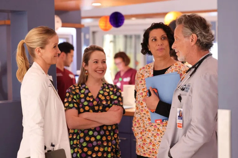 CHICAGO MED Season 12 Episode 4 -- "Tomorrow, and Tomorrow, and Tomorrow" Episode 1204 -- Pictured: (l-r) Jessy Schram as Dr. Hannah Asher, Kim Quindlen as Nurse Kacy, Lorena Diaz as Nurse Doris, Steven Weber as Dr. Dean Archer -- (Photo by: George Burns Jr/NBC)