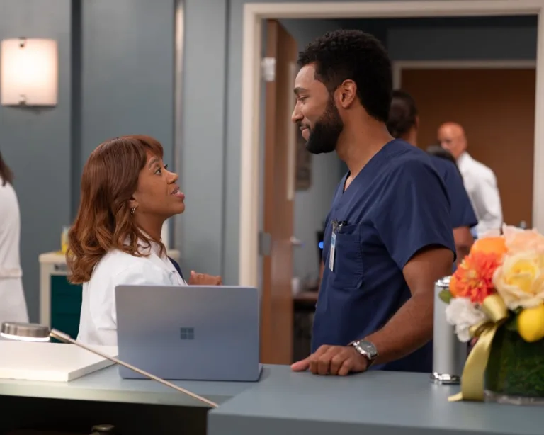 GREY’S ANATOMY Season 23 Episode 3 - “It’s All Wrong, but It’s All Right” - As Blue fights to reclaim his place at Grey Sloan, Jo is pulled from motherhood back into the OR. Jules and Winston’s relationship remains strained, and Bailey struggles to find her footing as a student. THURSDAY, OCT. 29 (10:00-11:00 p.m. EDT) on ABC. (Disney/Eric McCandless) 
CHANDRA WILSON, ANTHONY HILL