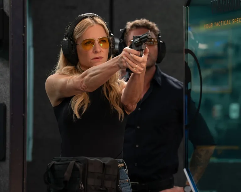 9-1-1: NASHVILLE Season 2 Episode 3 - “Let There Be Darkness” - A blinding agent strikes Nashville during a pollen storm, leaving Blythe and others critically ill. Rogue and the 113 race to find a cure and the source, while Sam and Roxie perform an emergency heart transplant. Blythe discovers Sam’s secret. THURSDAY, OCT. 29 (9:00-10:00 p.m. EDT) on ABC. (Disney/Jake Giles Netter) 
JESSICA CAPSHAW, RYAN PHILLIPPE