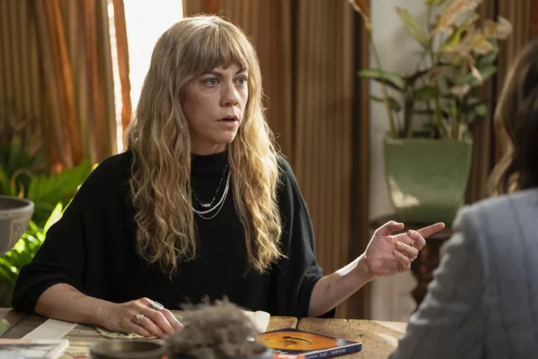 LAW & ORDER: SPECIAL VICTIMS UNIT Season 28 Episode 4 -- "Arcana" Episode 28004 -- Pictured: Susannah Flood as Beatrice Witt -- (Photo by: Virginia Sherwood/NBC)