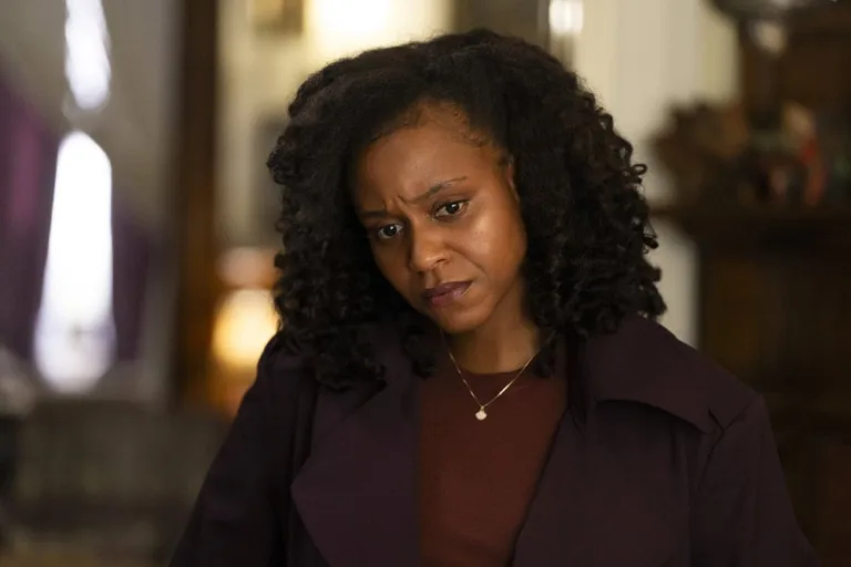 LAW & ORDER: SPECIAL VICTIMS UNIT -- "Arcana" Episode 28004 -- Pictured: Aimé Donna Kelly as Capt. Renee Curry -- (Photo by: Virginia Sherwood/NBC)
